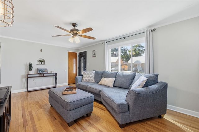 129 Anne St, Economy, PA 15005
