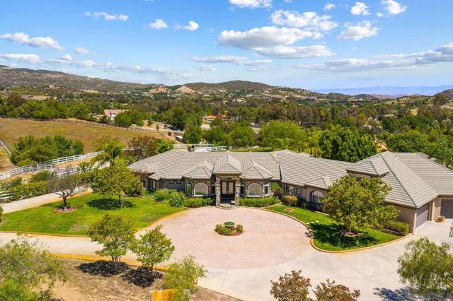 20420 Wendy Ln, Murrieta, CA 92562