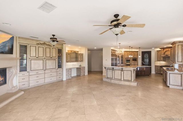 20420 Wendy Ln, Murrieta, CA 92562
