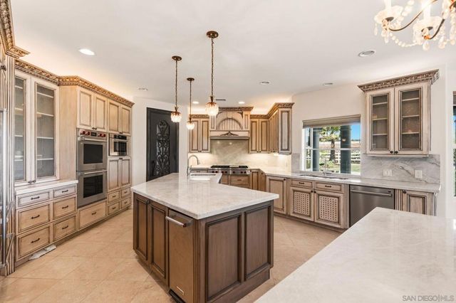 20420 Wendy Ln, Murrieta, CA 92562