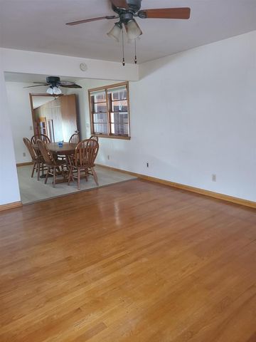 165 E 8th Street, Richland Center, WI 53581