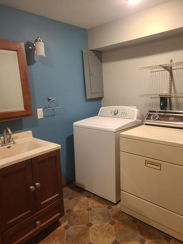 165 E 8th Street, Richland Center, WI 53581