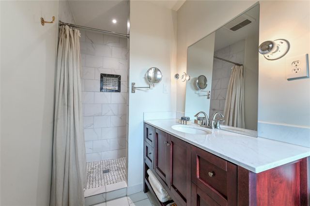 807 Judiway Street, Houston, TX 77018