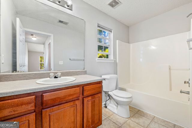 524 Jaclyn Circle, Mcdonough, GA 30253