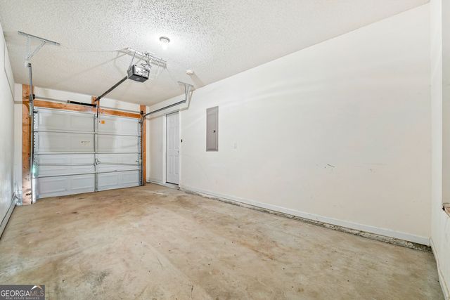 524 Jaclyn Circle, Mcdonough, GA 30253