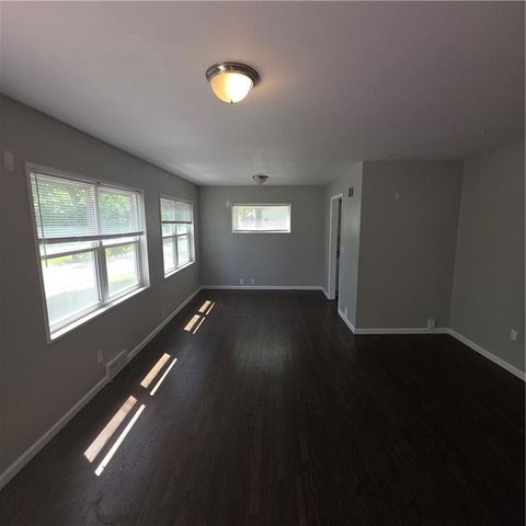6636 Flora Avenue, Kansas City, MO 64131