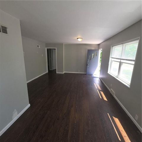 6636 Flora Avenue, Kansas City, MO 64131