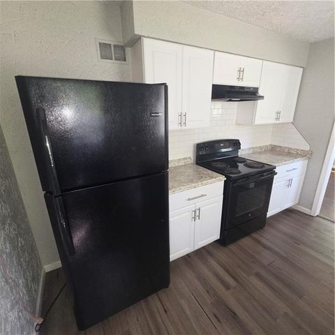 6636 Flora Avenue, Kansas City, MO 64131