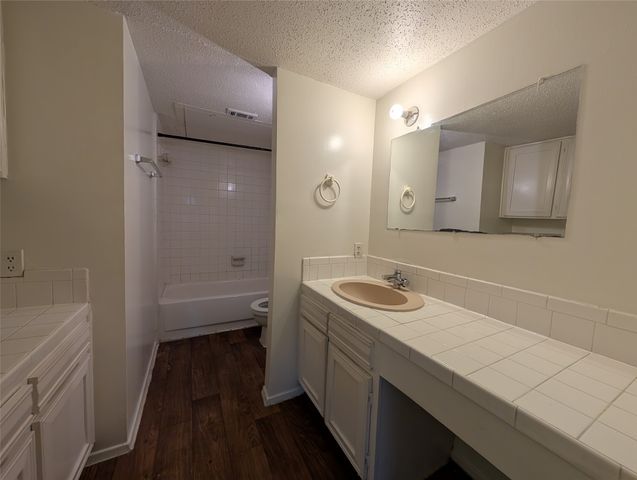 8560 Park Lane 70, Dallas, TX 75231