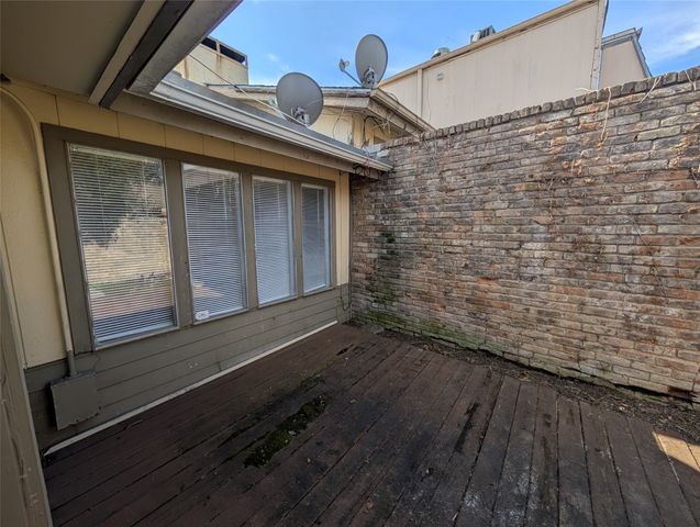 8560 Park Lane 70, Dallas, TX 75231