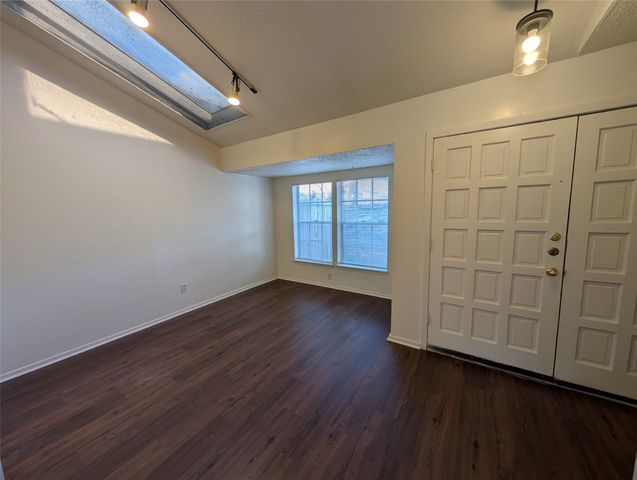 8560 Park Lane 70, Dallas, TX 75231