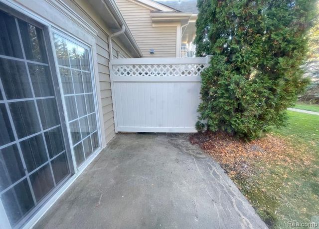 9107 Addington Drive, Walled Lake, MI 48390