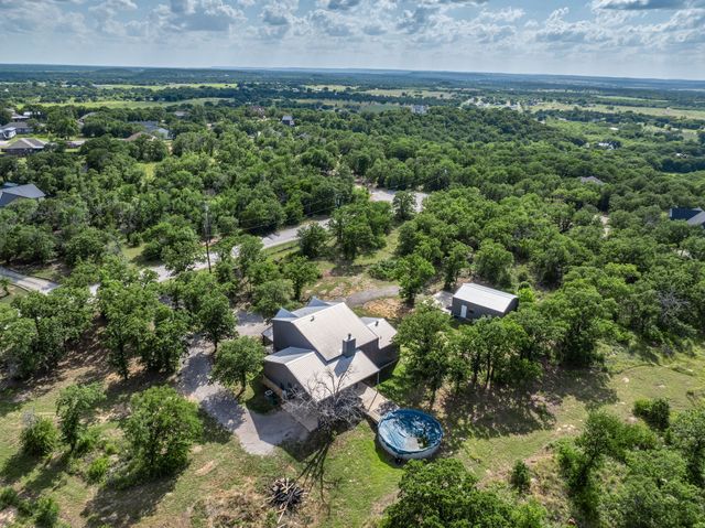 146 Julie Drive, Mineral Wells, TX 76067