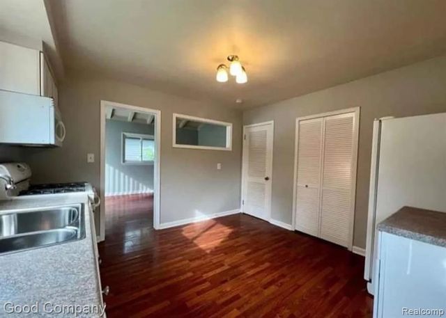 1509 S Campbell Road, Royal Oak, MI 48067