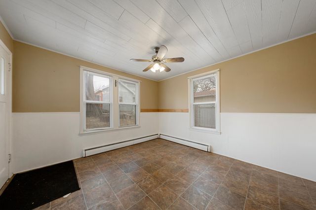 118 1st Street SW, Faribault, MN 55021