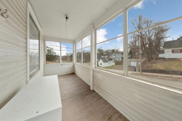 118 1st Street SW, Faribault, MN 55021