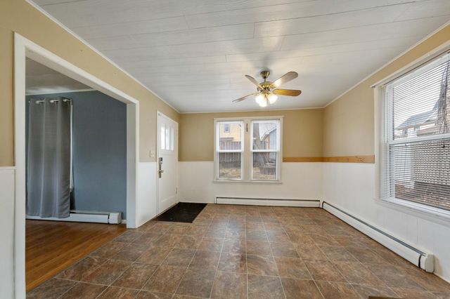 118 1st Street SW, Faribault, MN 55021