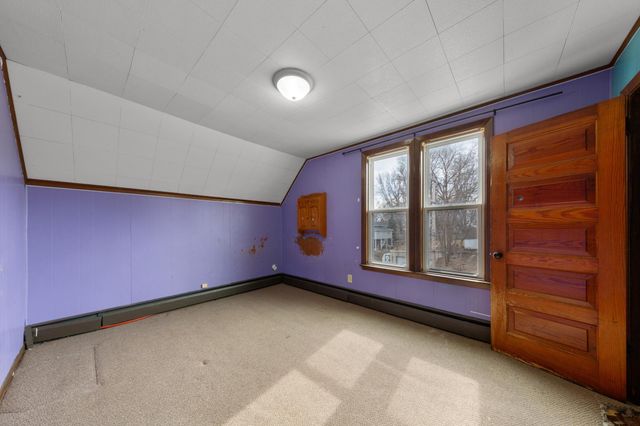 118 1st Street SW, Faribault, MN 55021
