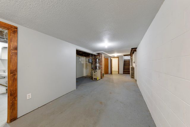 118 1st Street SW, Faribault, MN 55021