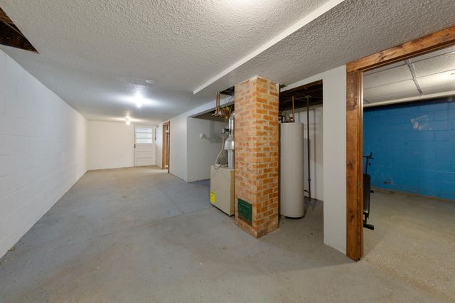 118 1st Street SW, Faribault, MN 55021