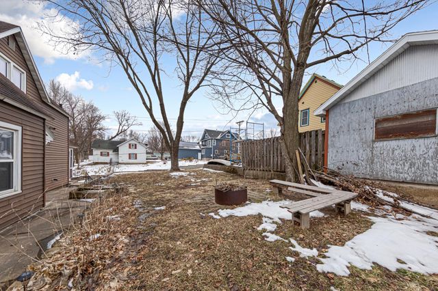 118 1st Street SW, Faribault, MN 55021
