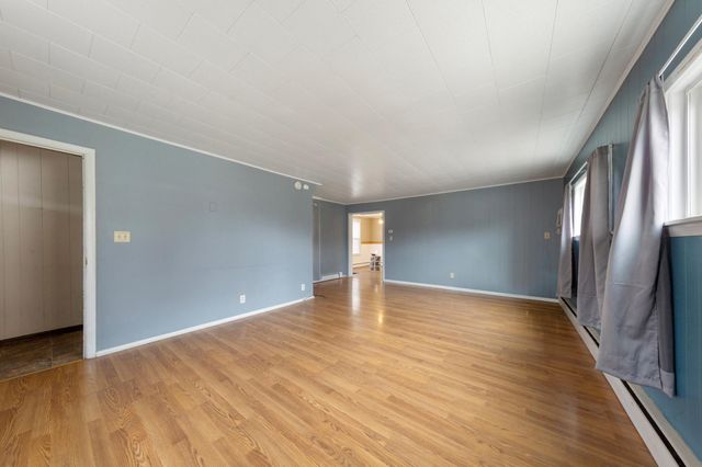 118 1st Street SW, Faribault, MN 55021