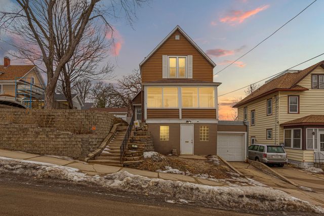 118 1st Street SW, Faribault, MN 55021