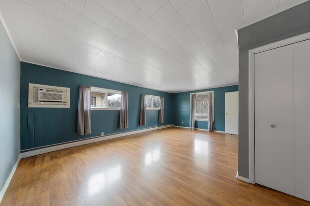 118 1st Street SW, Faribault, MN 55021