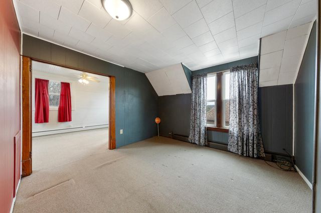 118 1st Street SW, Faribault, MN 55021