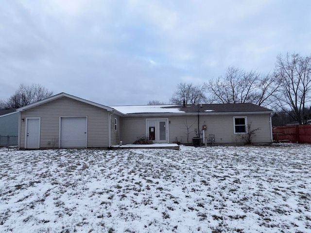 17329 Sequoia Avenue, Lowell, IN 46356