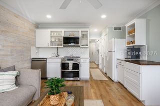 40 Folly Field Rd Apt A229, Hilton Head Island, SC 29928
