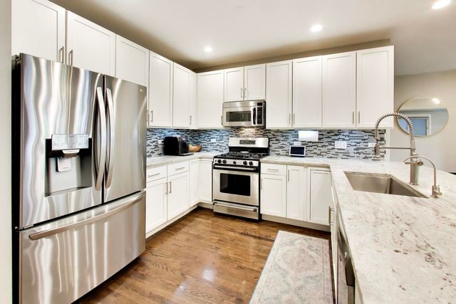2303 W Chicago Avenue 1, Chicago, IL 60622