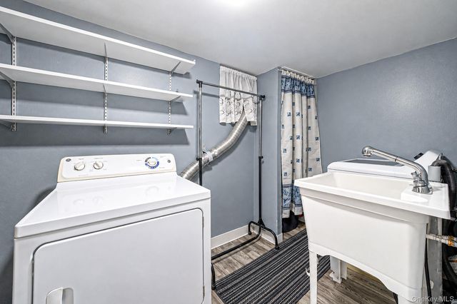 22 Flint Avenue, Hempstead, NY 11550