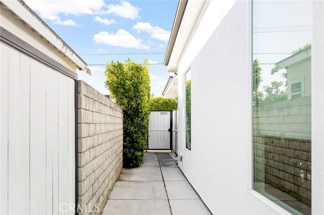 2031 N Pass Ave, Burbank, CA 91505