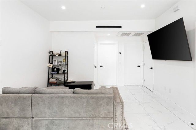 2031 N Pass Ave, Burbank, CA 91505