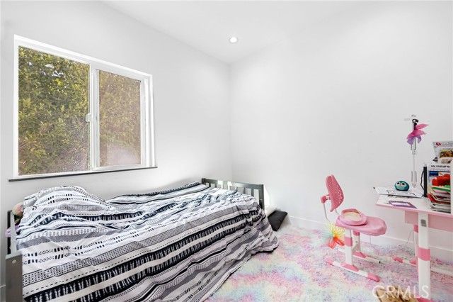 2031 N Pass Ave, Burbank, CA 91505