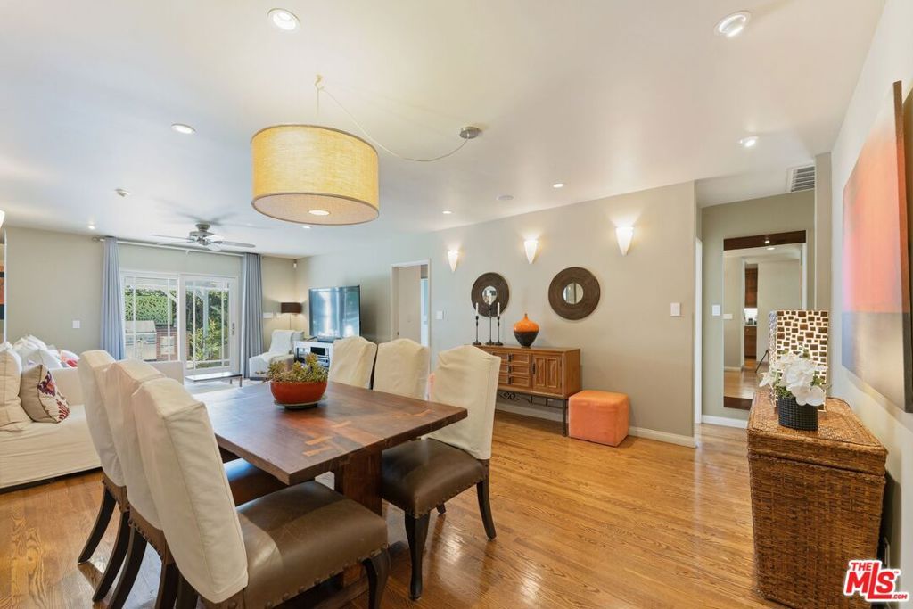 Image 13 of property listing at 5506 Summerhill Drive, Los Angeles, CA 90043
