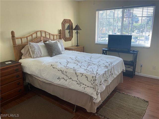 1260 Wildwood Lakes BLVD 201, Naples, FL 34104