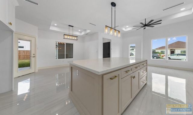 6999 Heritage Oak Dr., Brownsville, TX 78526