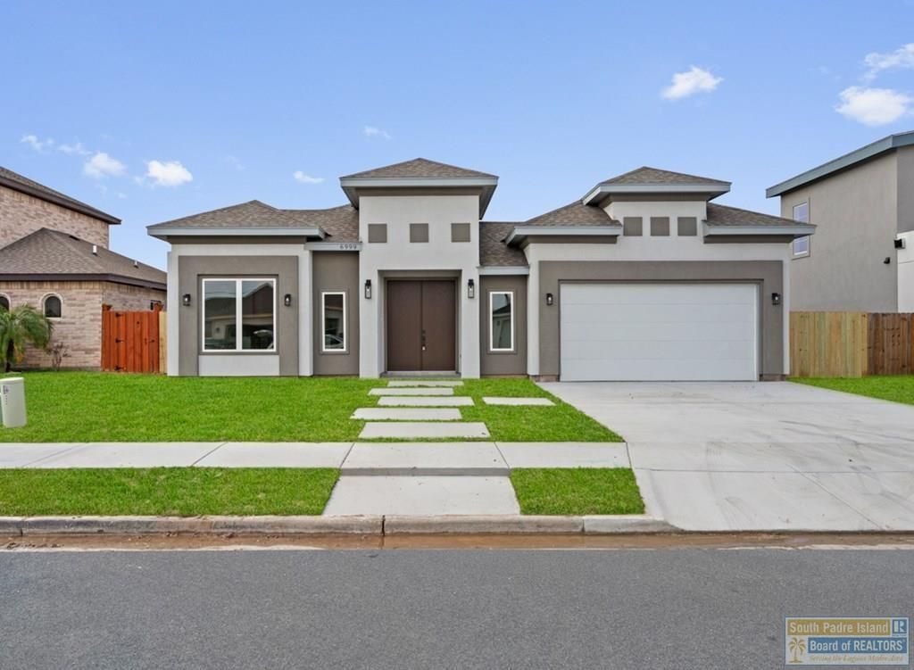 6999 Heritage Oak Dr., Brownsville, TX 78526
