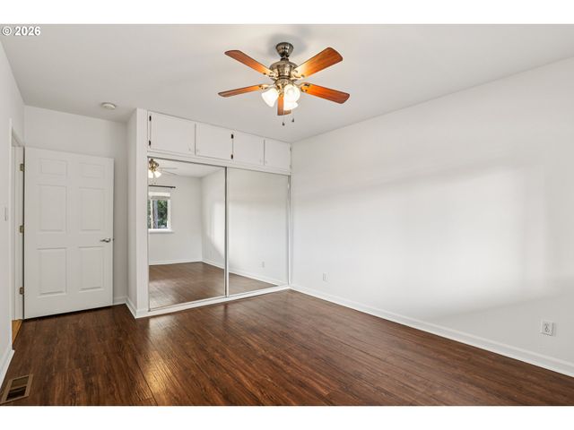 1005 Ne 72ND Ave, Portland, OR 97213