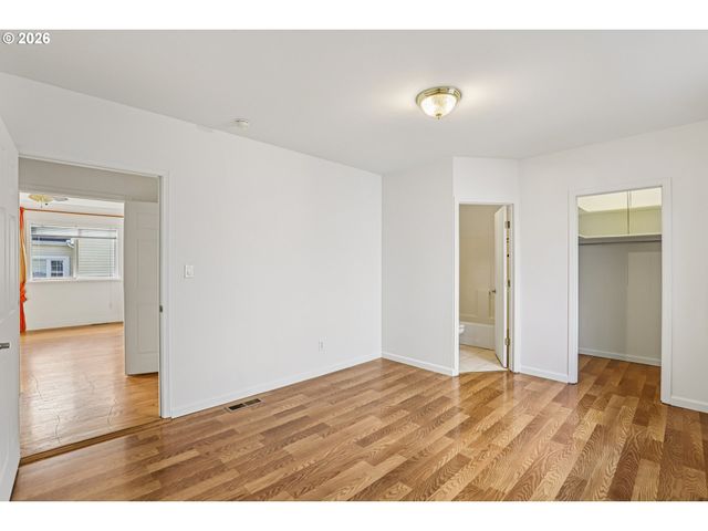 1005 Ne 72ND Ave, Portland, OR 97213