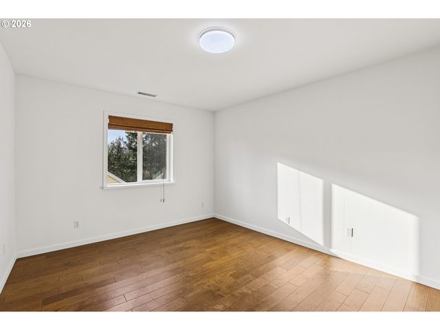 1005 Ne 72ND Ave, Portland, OR 97213