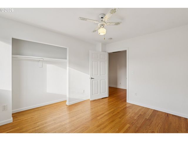 1005 Ne 72ND Ave, Portland, OR 97213