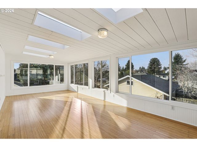 1005 Ne 72ND Ave, Portland, OR 97213