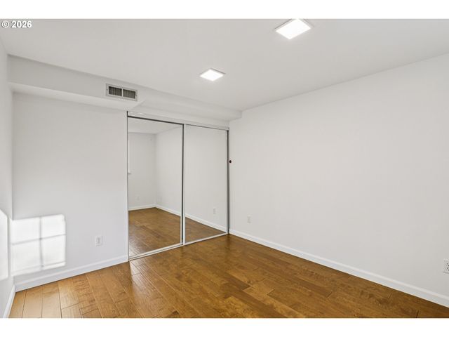 1005 Ne 72ND Ave, Portland, OR 97213