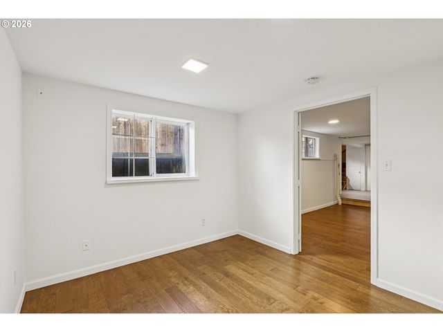 1005 Ne 72ND Ave, Portland, OR 97213