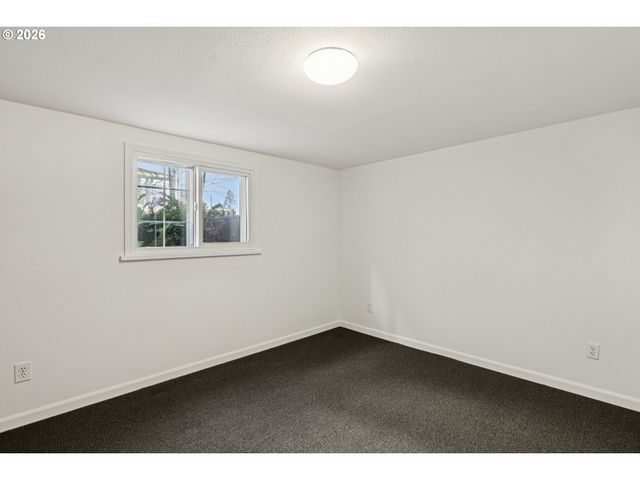 1005 Ne 72ND Ave, Portland, OR 97213