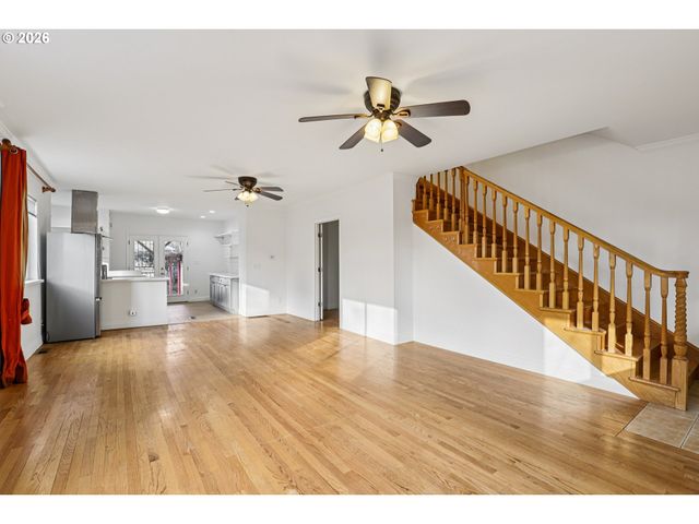 1005 Ne 72ND Ave, Portland, OR 97213