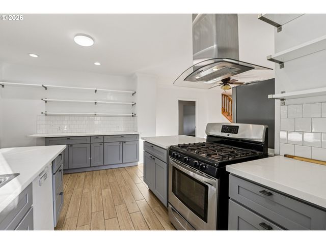 1005 Ne 72ND Ave, Portland, OR 97213